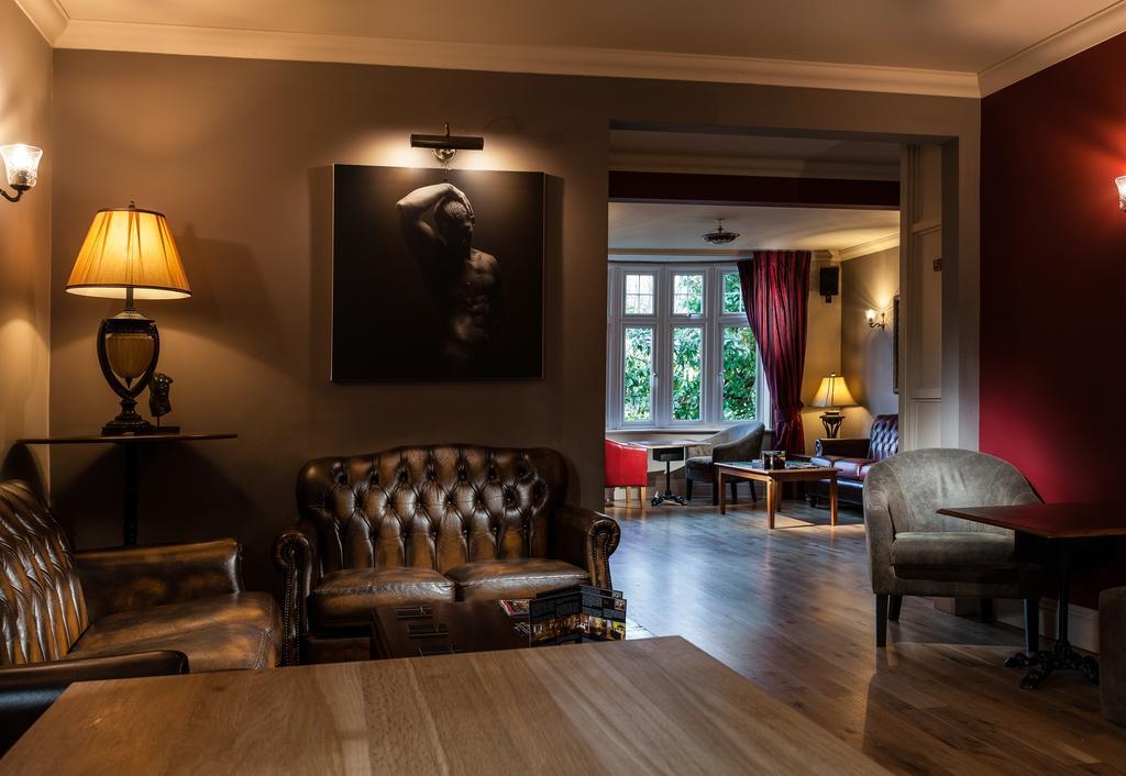 Hotel De Vie Farnham  Exteriör bild