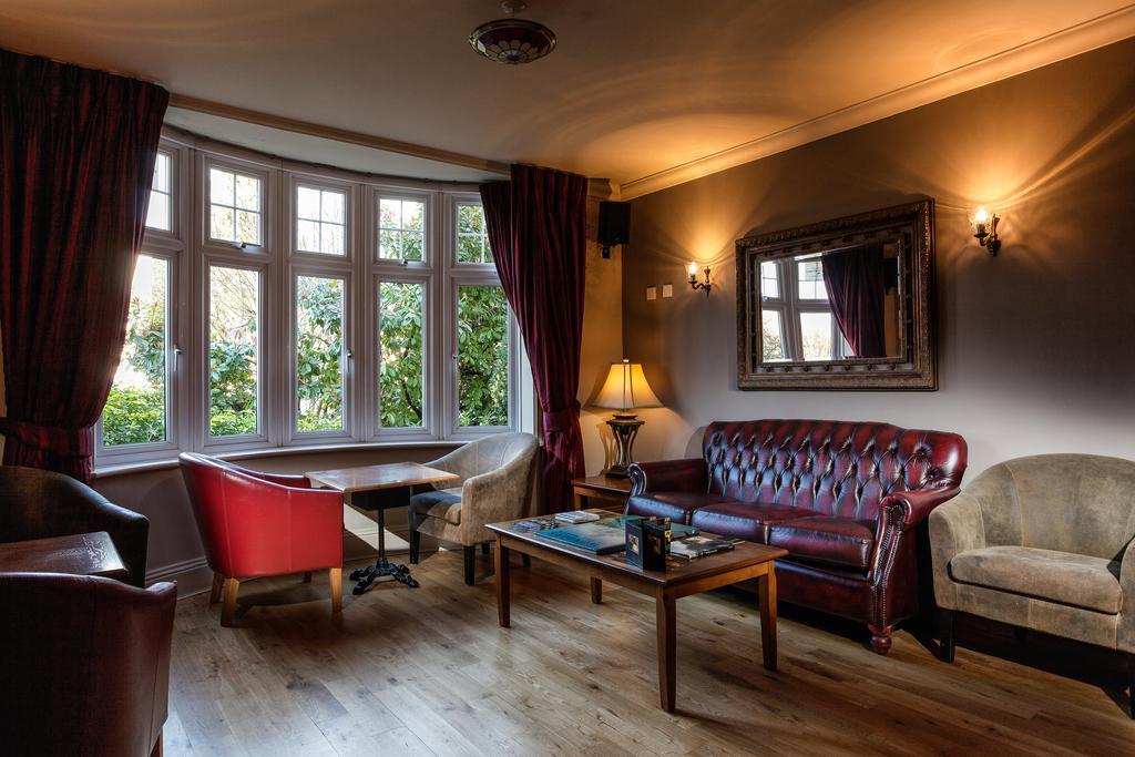 Hotel De Vie Farnham  Exteriör bild